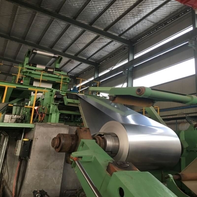0.12mm Z50 GI de Hete Ondergedompelde Gegalvaniseerde Rol van de Staalrol JIS G3302