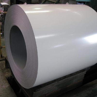 600 - 1250mm Broodje van het de Rolastm CGCC Ppgi Vooraf geverfte Staal van het Kleuren het Met een laag bedekte Blad